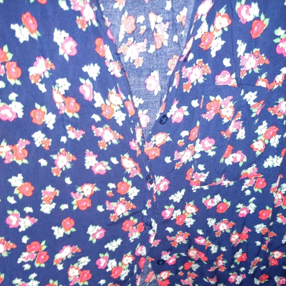🌸 Gap sleeveless floral blouse 😍 vivid color - Picture 2 of 5